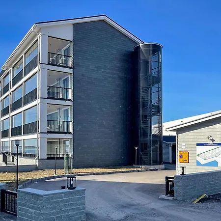 Ocean Pearl In Kuningatarranta